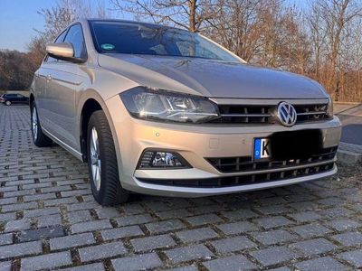 Gebraucht VW Polo Comfortline 95 PS (69 kW) 2018 Silber Kleinwagen