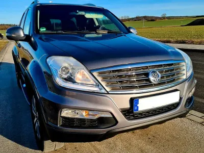 Gebraucht SsangYong Rexton 155 PS (114 kW) 2015 Grau SUV