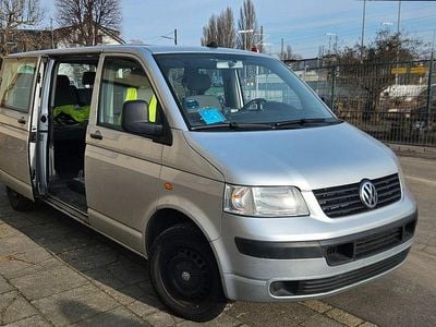 Gebraucht VW Shuttle 131 PS (96 kW) 2025 Silber Van / Kleinbus
