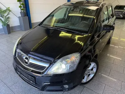 Usata Opel Zafira Cosmo 150 CV (110 kW) 2008 Nero Monovolume