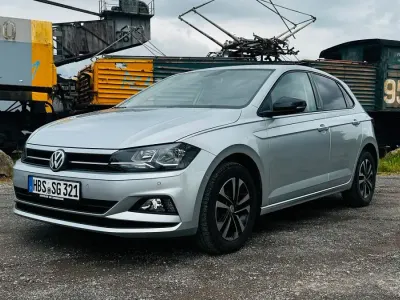Używany VW Polo IQ Drive 90 KM (66 kW) 2019 Srebrny Hatchback