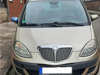 Gebraucht Lancia Musa 95 PS (69 kW) 2005 Gold Van / Kleinbus