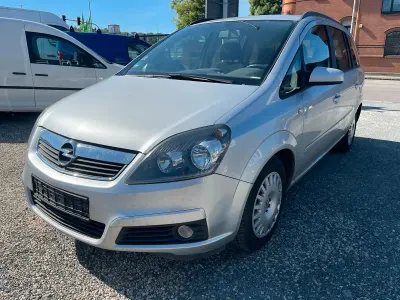 Gebraucht Opel Zafira 105 PS (77 kW) 2005 Silber Van / Kleinbus
