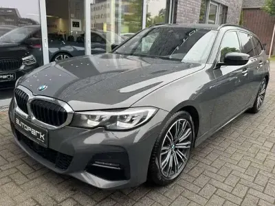 Używany BMW 320 M Sport 190 KM (139 kW) 2022 Szary Sedan/Limuzyna