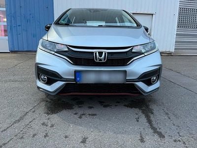 Gebraucht Honda Jazz Dynamic 131 PS (96 kW) 2018 Grau Kleinwagen