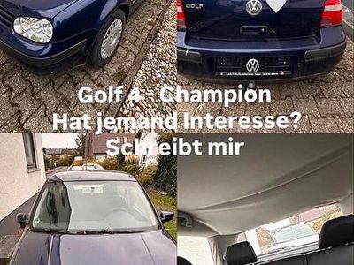Blau Gebraucht 2002 VW Golf Limousine | 1.500 € (Fairer Preis)