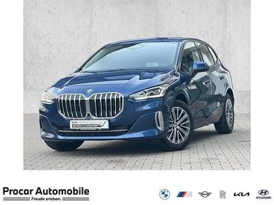 Gebraucht BMW 220 Comfort Edition 163 PS (119 kW) 2025 Blau Van / Kleinbus