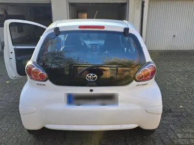 Gebraucht Toyota Aygo Cool 68 PS (50 kW) 2013 Weiß Kleinwagen