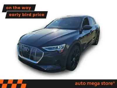 Usata Audi e-tron Ambiente 300 kW (408 CV) 2022 Grigio SUV