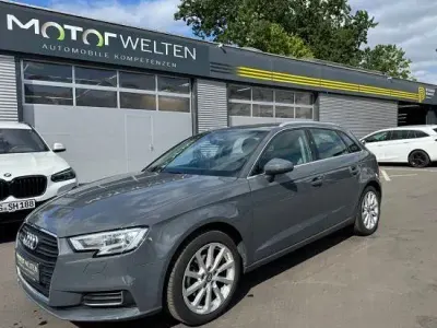 Gebraucht Audi A3 Design 150 PS (110 kW) 2018 Nanograu metallic Limousine