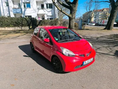 Gebraucht Toyota Aygo Touch 68 PS (50 kW) 2008 Rot Kleinwagen