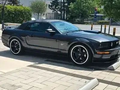 Gebraucht Ford Mustang 305 PS (224 kW) 2009 Cabrio