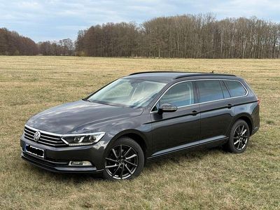 Używany VW Passat Comfortline 150 KM (110 kW) 2018 Czarny Kombi