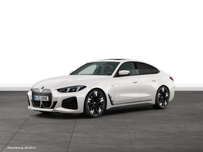 Mineralweiß metallic Gebraucht 2025 BMW i4 Comfort Edition Limousine | 57.214 € (Fairer Preis)