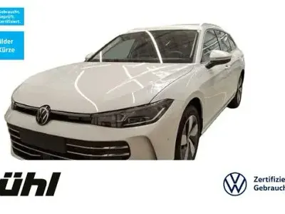 Gebraucht VW Passat Business 150 PS (110 kW) 2025 Oryxweiß perlmutteffekt Kombi
