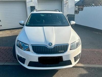 Weiß Gebraucht 2014 Skoda Octavia vRS Kleinwagen | 16.299 € (Teuer)