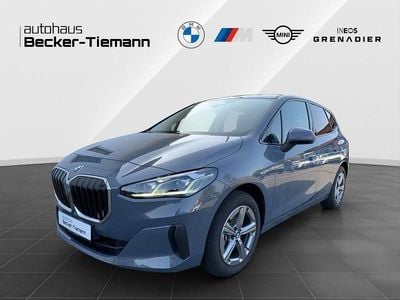 Gebraucht BMW 220 Active Tourer 156 PS (114 kW) 2025 Grau Van / Kleinbus