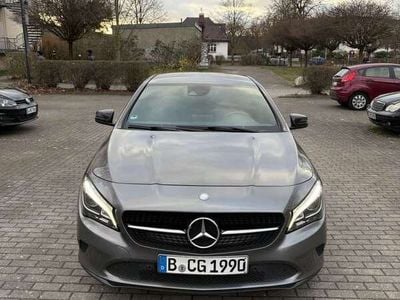 Mercedes CLA200