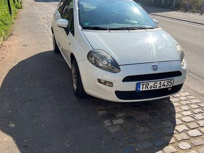 Gebraucht Fiat Punto Evo 84 PS (61 kW) 2012 Weiß Kleinwagen