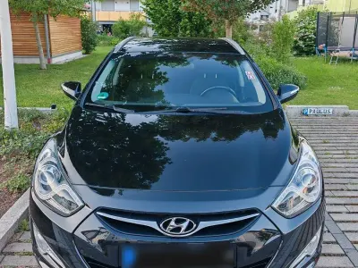 Gebraucht Hyundai i40 Comfort 135 PS (99 kW) 2014 Schwarz Kombi
