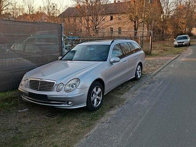 Gebraucht Mercedes 220 150 PS (110 kW) 2005 Silber Kombi