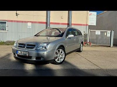 Silber Gebraucht 2004 Opel Vectra Limousine | 1.400 € (Teuer)
