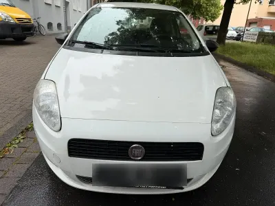 Gebraucht Fiat Punto 77 PS (56 kW) 2009 Weiß Kleinwagen
