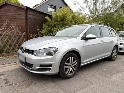 Gebraucht VW Golf VII 106 PS (77 kW) 2016 Silber Limousine