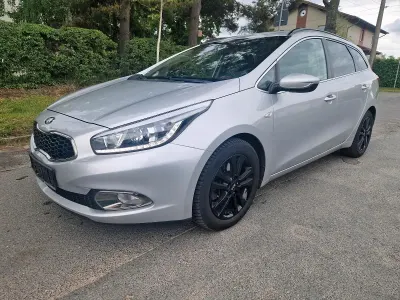 Gebraucht Kia Ceed 128 PS (94 kW) 2014 Silber Kleinwagen