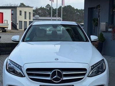 Gebraucht Mercedes C300 245 PS (180 kW) 2014 Weiß Limousine