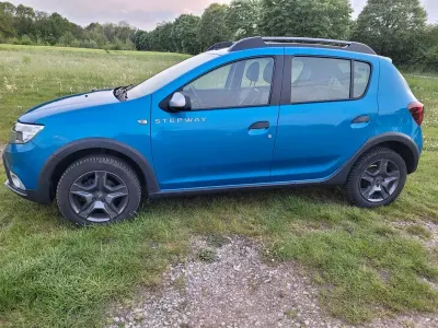 Gebraucht Dacia Sandero Stepway 90 PS (66 kW) 2018 Blau Limousine