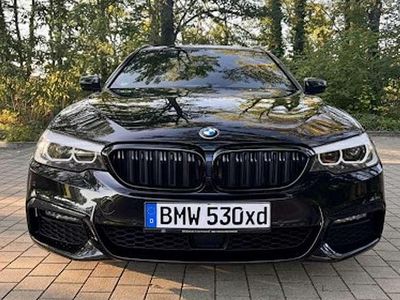 Schwarz Gebraucht 2019 BMW 530 M Sport Kombi | 25.900 € (Fairer Preis)