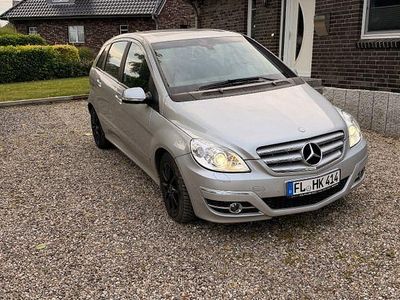 Mercedes B180