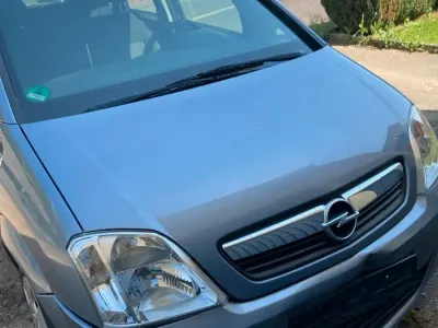 Gebraucht Opel Meriva 101 PS (74 kW) 2009 Silber Van / Kleinbus