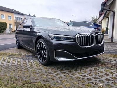 BMW 750