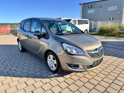 Begagnad Opel Meriva drive 140 HK (102 kW) 2016 Grå Minibuss