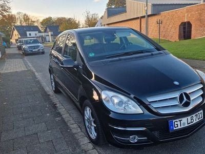 Mercedes B180