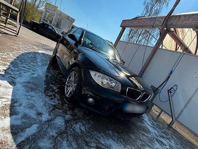 Gebraucht BMW 116 116 PS (85 kW) 2006 Schwarz Kleinwagen