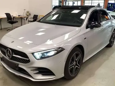 Gebraucht Mercedes A250 AMG line 160 PS (117 kW) 2020 Silber Limousine