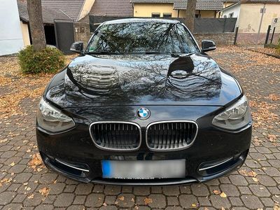 Gebraucht BMW 116 Sport Line 116 PS (85 kW) 2013 Schwarz Kleinwagen