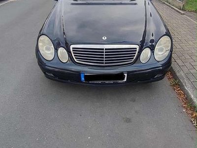 Mercedes E320