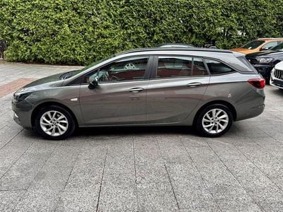 Grau Gebraucht 2021 Opel Astra Kombi | 7.980 €