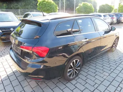 Gebraucht Fiat Tipo Lounge 120 PS (88 kW) 2016 Schwarz Limousine