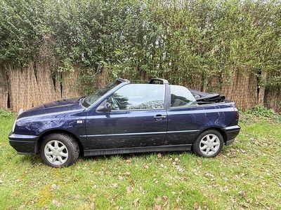 Brugt VW Golf Cabriolet Classicline 90 HK (66 kW) 1997 Blå Cabriolet