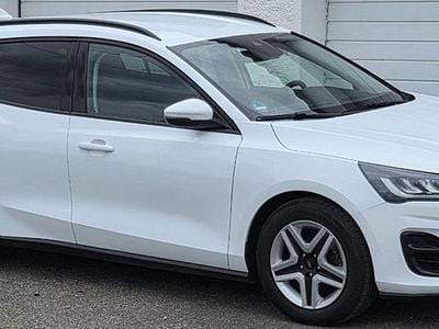 Second-hand Ford Focus Cool & Connect 120 CP (88 kW) 2022 Argintiu Break