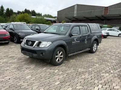 Gebraucht Nissan Navara SE 190 PS (139 kW) 2015 Blau Pickup