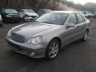 Gebraucht Mercedes C200 163 PS (119 kW) 2004 Silber Limousine