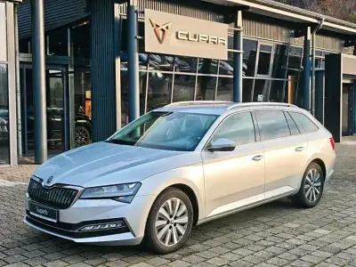 Second-hand Skoda Superb Style 218 CP (160 kW) 2022 Argintiu Break