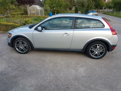 Gebraucht Volvo C30 Momentum 101 PS (74 kW) 2007 Silber Kleinwagen