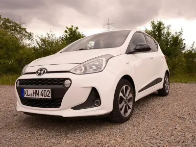 Gebraucht Hyundai i10 Passion 67 PS (49 kW) 2019 Weiß Kleinwagen